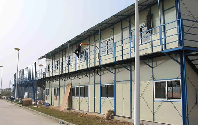 沈陽(yáng)彩鋼房制作要優(yōu)先考慮到臨時(shí)建筑的便利性